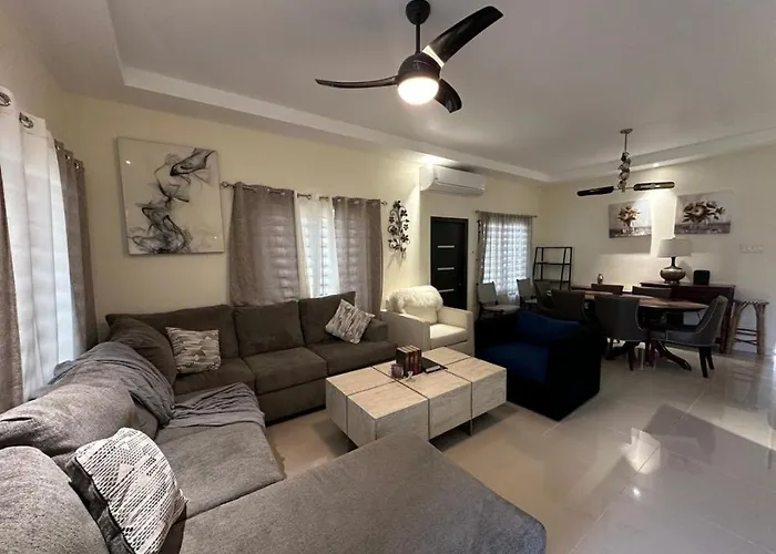 Pyramid Point Vacation Holiday home Ocho Rios